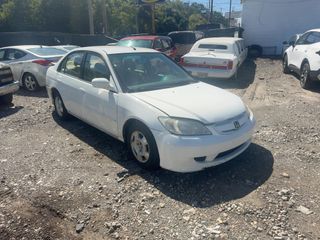 2004 Honda Civic Hybrid w/ULEV (M5) - Exterior Front Right Corner Image